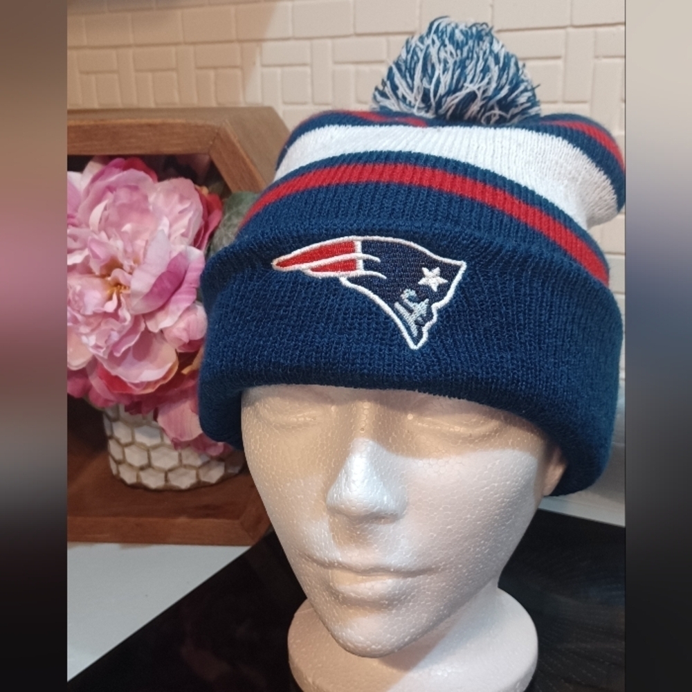 NFL Budweiser New England Patriots Winter Hat Beanie Toque Bud Promo